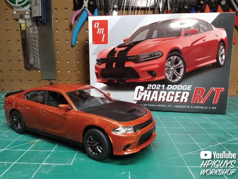 AMT 2021 Dodge Charger RT All New Tooling 125 Scale Model Kit - Image 5