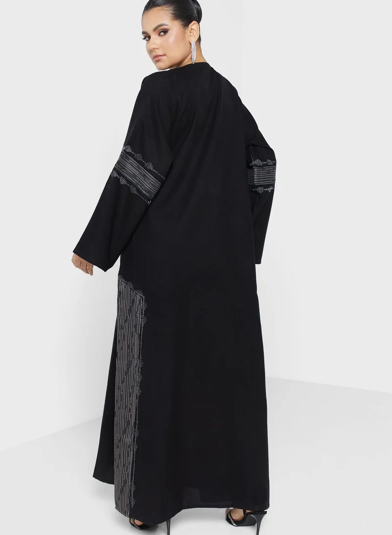 hayas closet Embroidery Detail Abaya