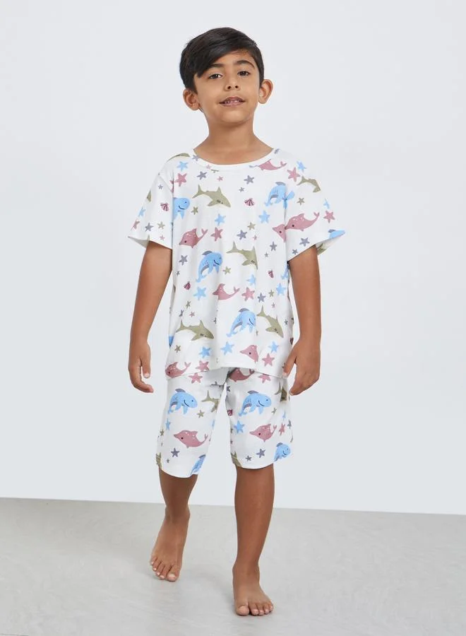 ستايلي Styli All Over Star Print T-Shirt and Shorts Set