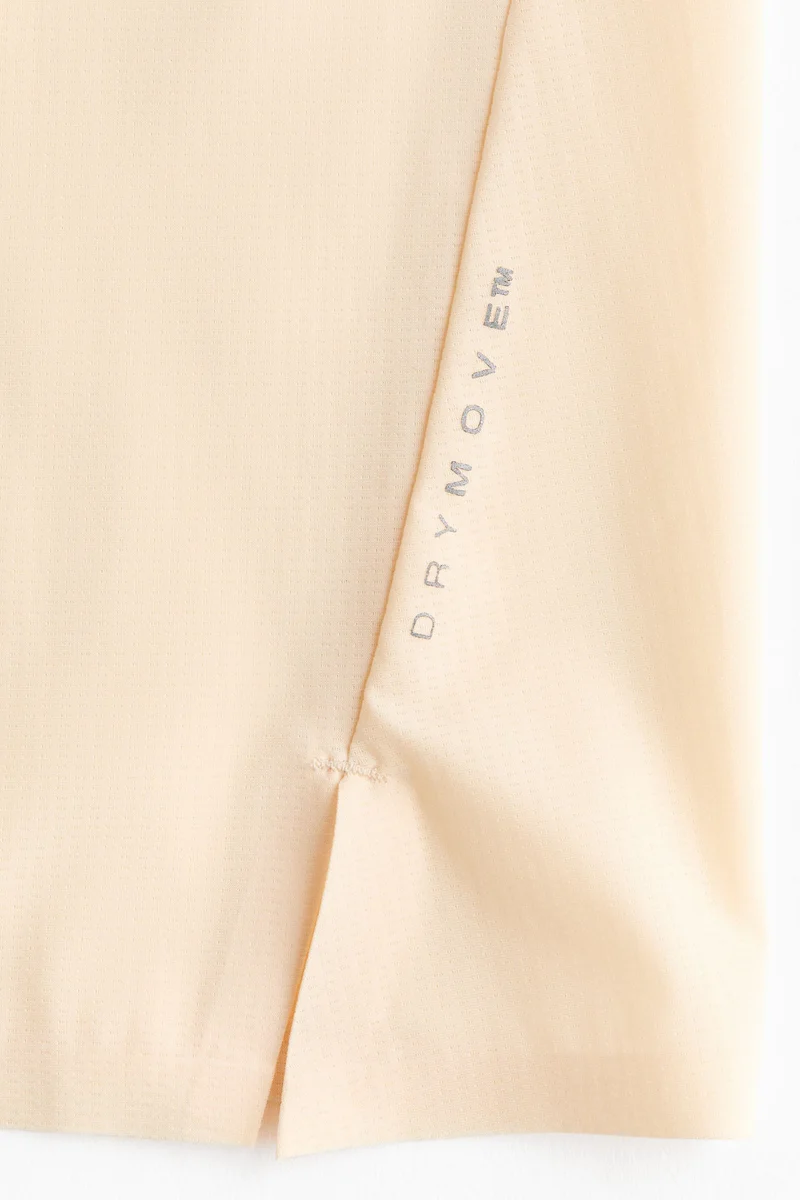 اتش اند ام بلوزة فيست رياضية من نسيج دراي موف