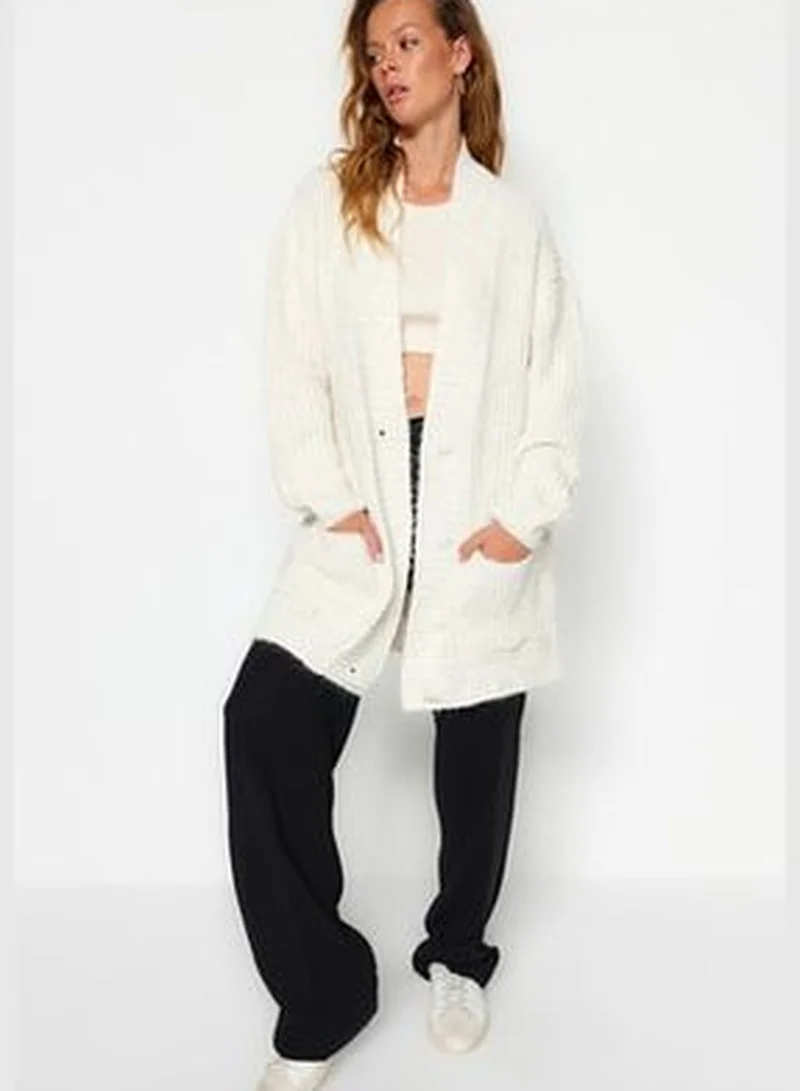 trendyol Wide fit Ecru Soft-Water Knitwear Cardigan TWOAW24HI00105.