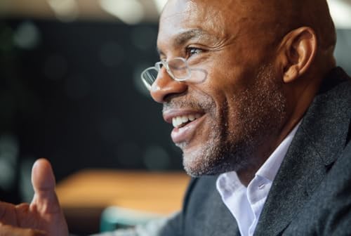 ThinOptics Readers Rectangular Reading Glasses, 3 Pack-Clear, 44mm + 1 - Image 3