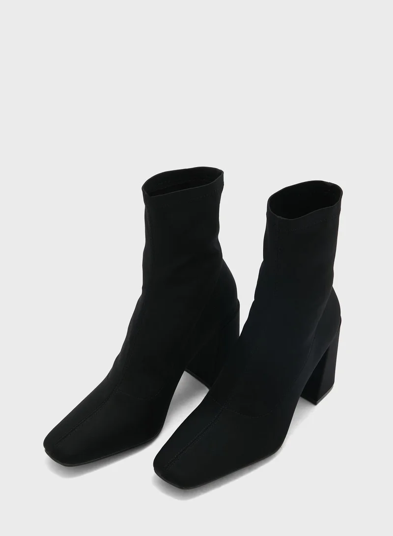 PUBLIC DESIRE Delani Ankle Boot