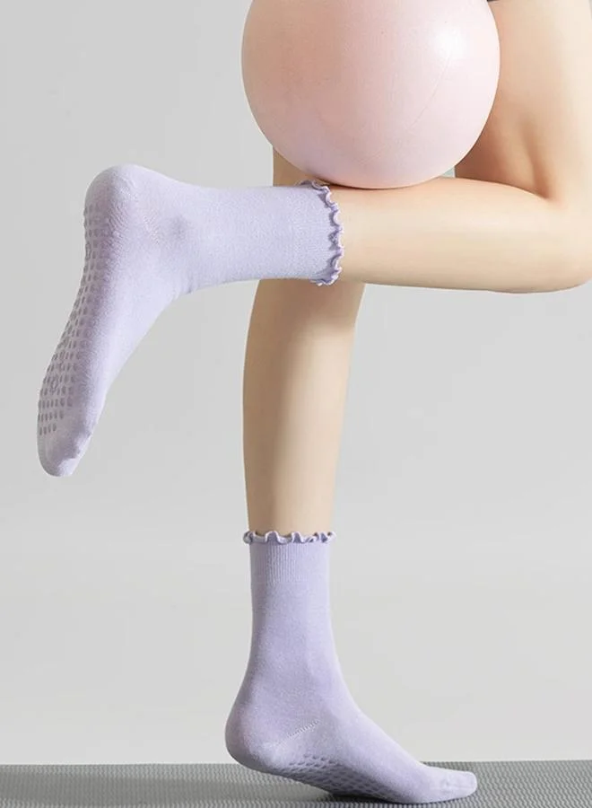 Styli Styli Lettuce Hem Detail Silicon Base Crew Yoga Socks