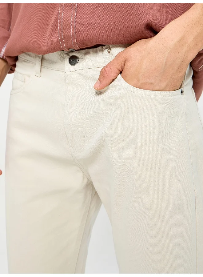 Beyoung BEYOUNG Casual Regular-fit Off White Chino Pants for Men