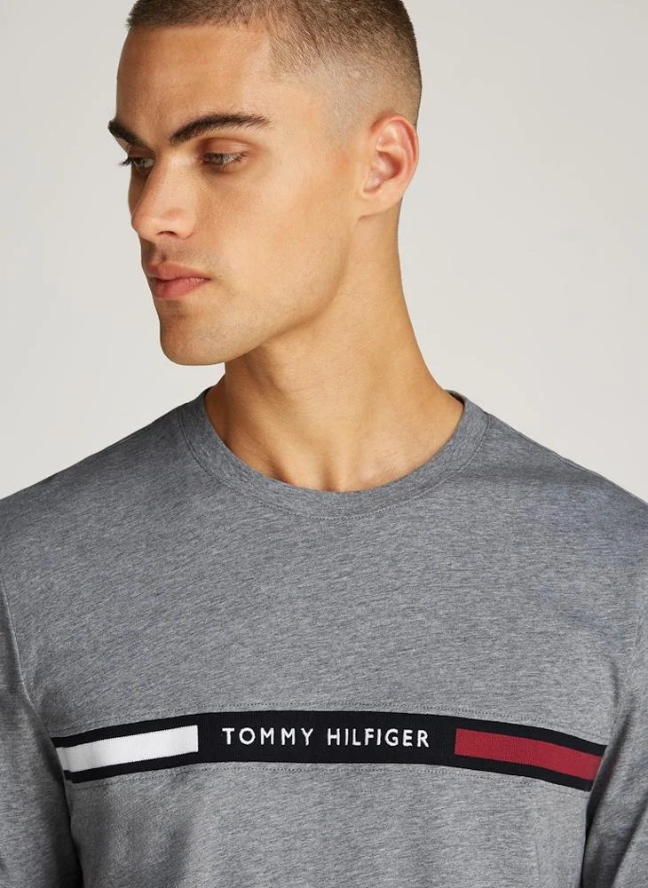TOMMY HILFIGER Logo Crew Neck T-Shirt