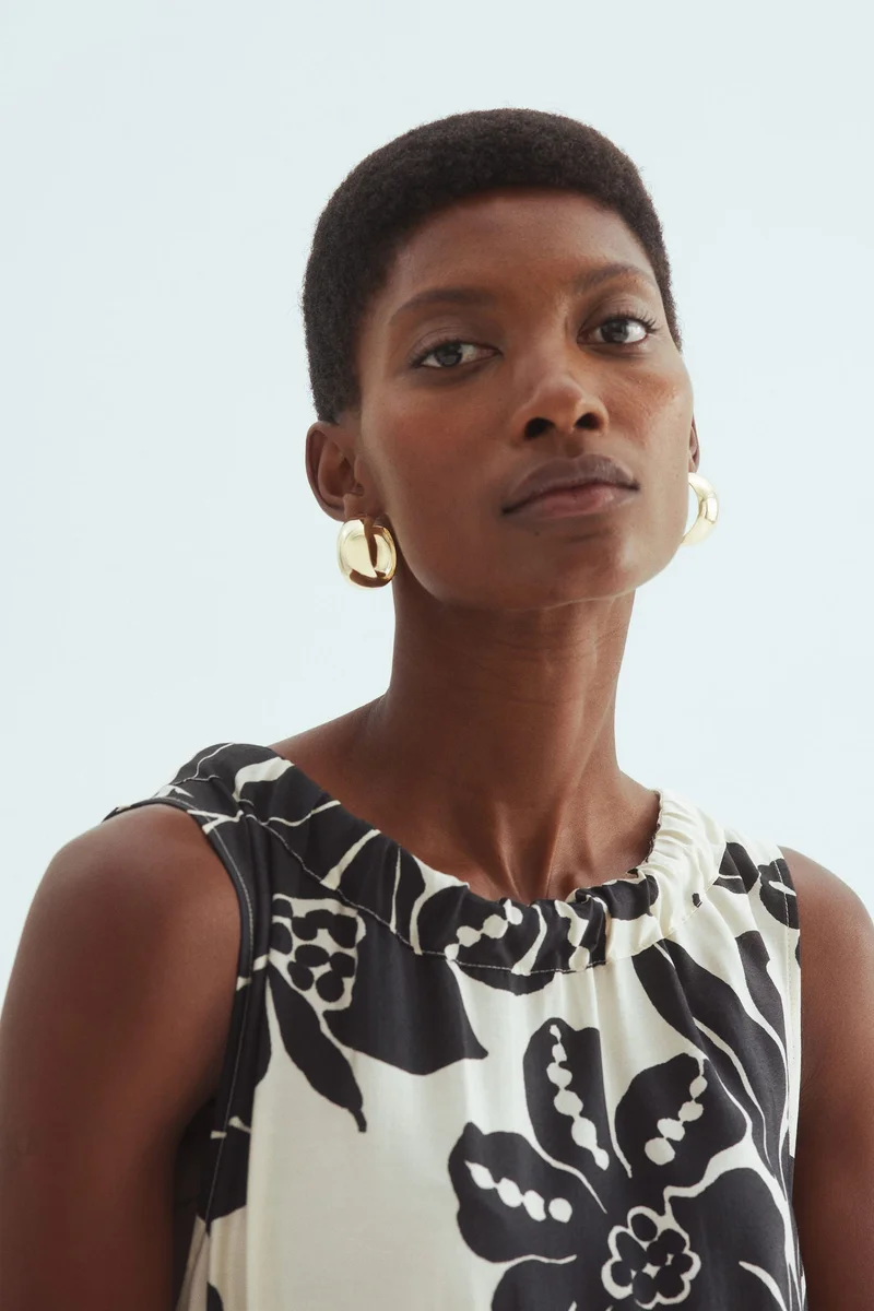 H&M MAMA Voluminous maxi dress