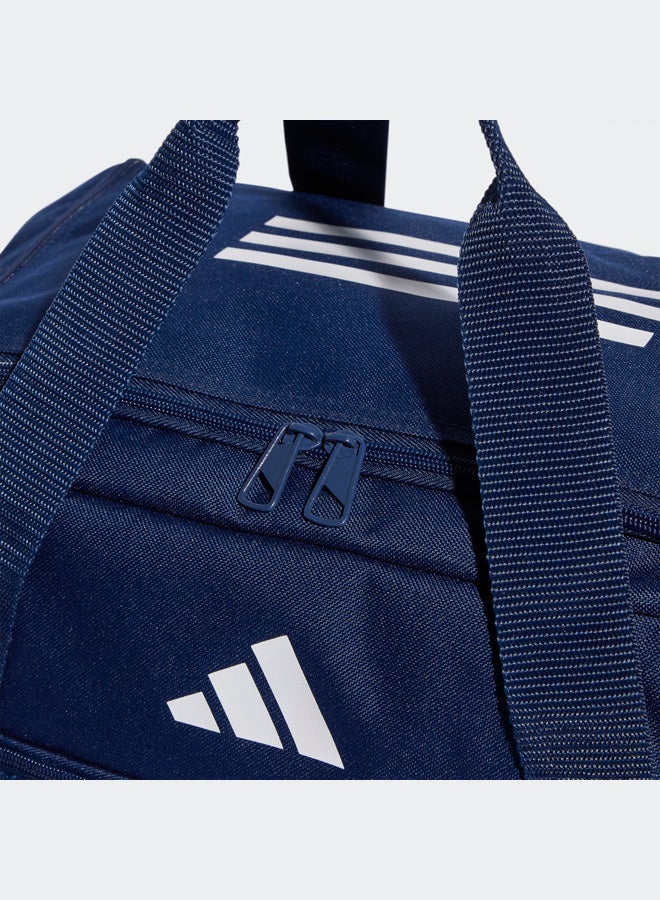 Adidas حقيبة تيرو ليج دافل صغيرة  - Image 5