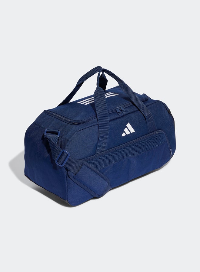 Adidas حقيبة تيرو ليج دافل صغيرة  - Image 3