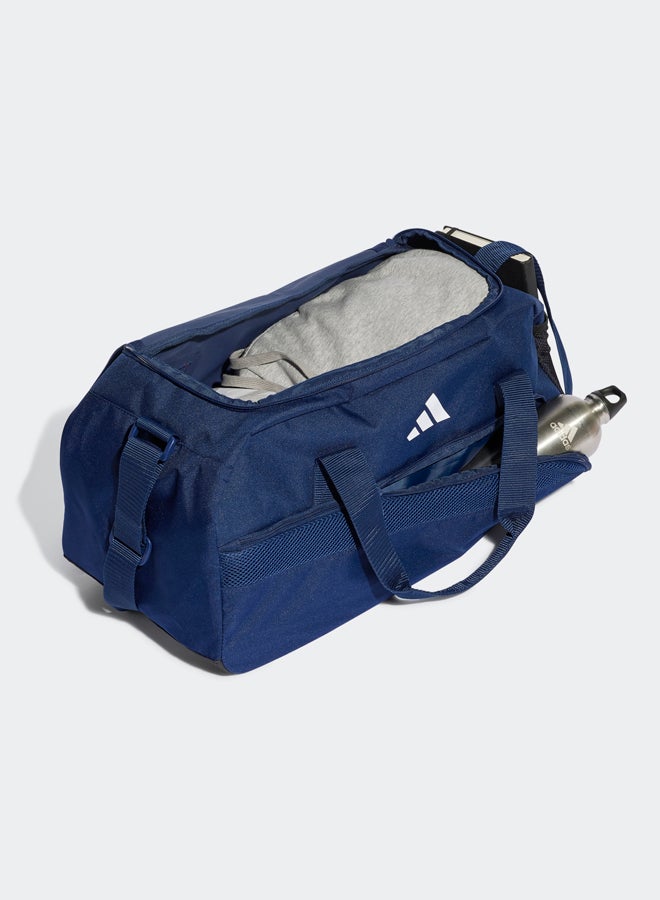 Adidas حقيبة تيرو ليج دافل صغيرة  - Image 4