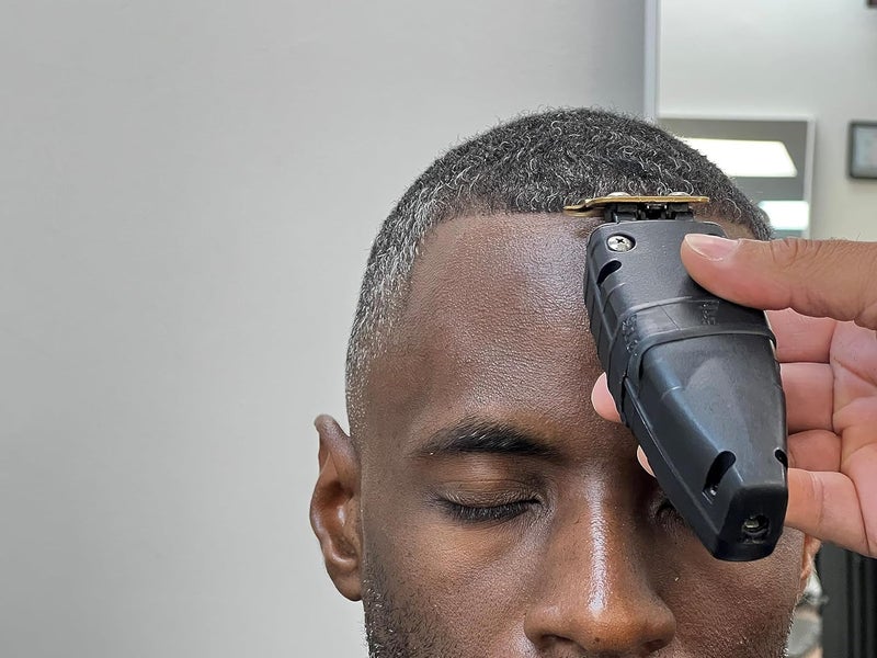 Andis أنديس 74150 GTXEXO ماكينة حلاقة لحية وشعر كهربائية احترافية سلكية ولاسلكية مع قاعدة شحن سوداء - Image 3