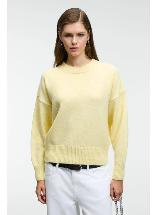 GRIMELANGE NANNA Women's Oversized Fit Ultra-Soft Cashmere Buttoned Crew Neck Thick Knit Yellow Sweater.