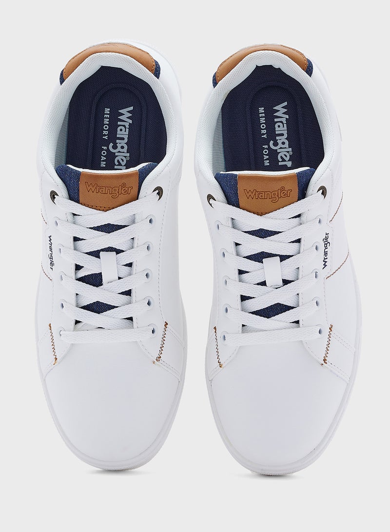 Billy Low Top Sneakers
