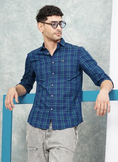 The Indian Garage Co Men Slim Fit Checkered Full Sleeves Spread Collar Casual Shirt