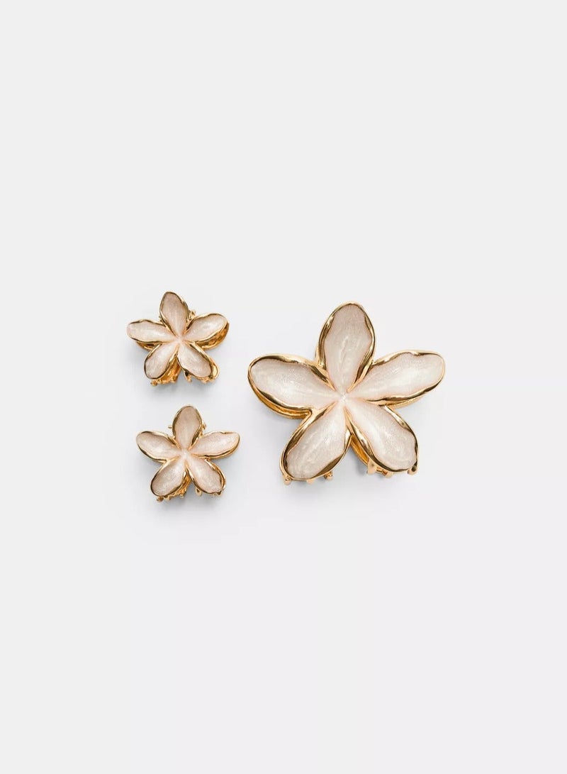 Beautify Pack of 3 floral hair clips - Image 1