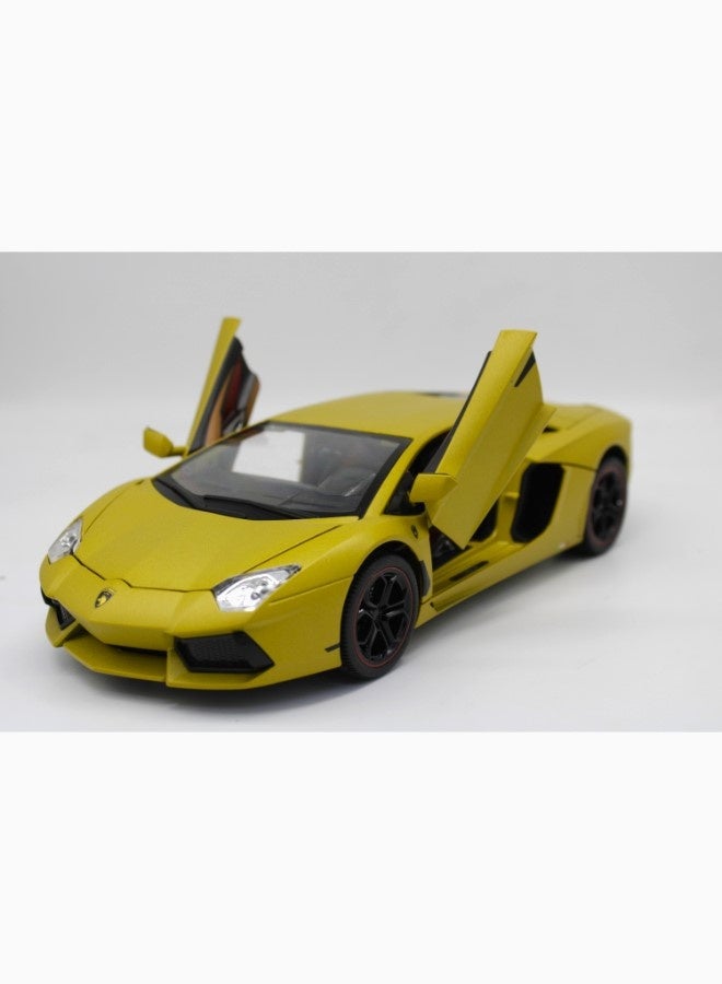 حديقة الألعاب 1:24 لامبورغيني 770-4 دييكاست موديل | سيارة رياضية قابلة للسحب للخلف بأبواب مفتوحة وأضواء وصوت | لعبة مثالية للأولاد والكبار | أصفر - Image 1