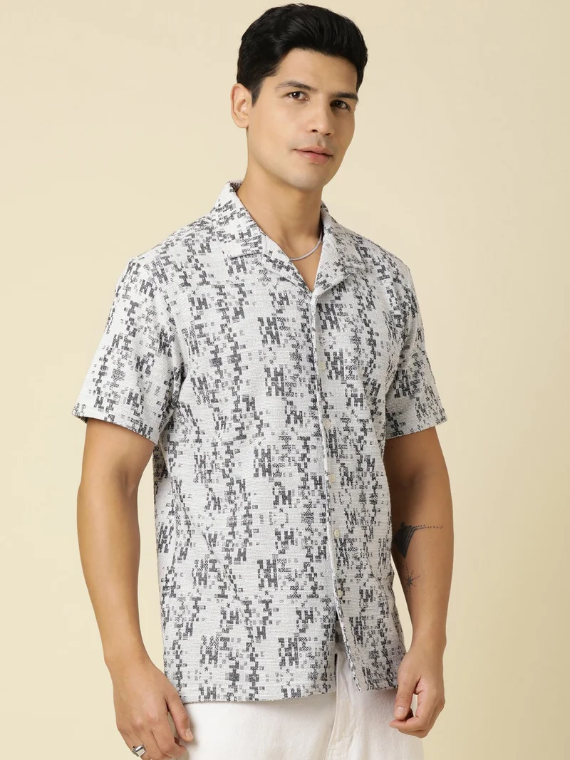 Joven Men Printed Casual Black Oversized Half Sleeve Shirt