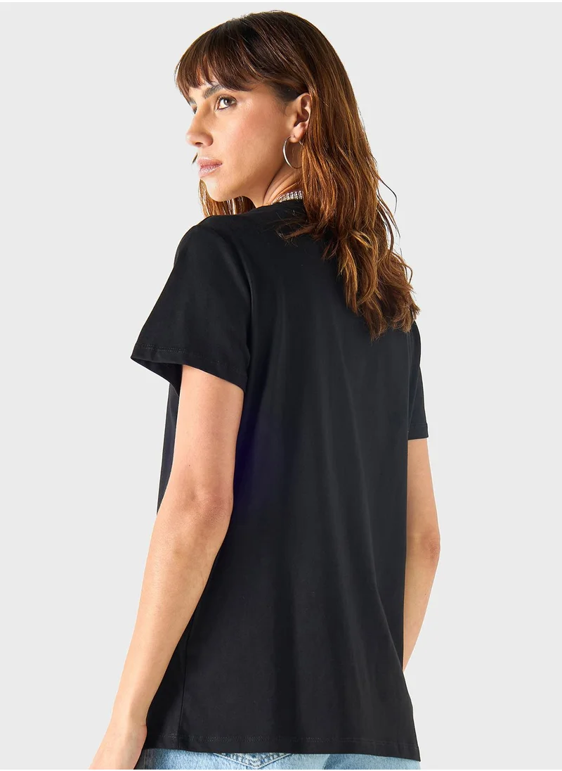 تواكستريمز Embellished Crew Neck T-Shirt