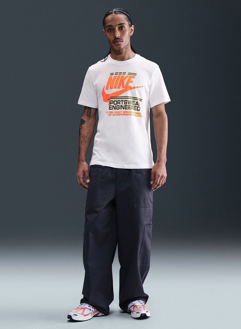 Nike Nsw Futura Graphic T-Shirt - Image 4