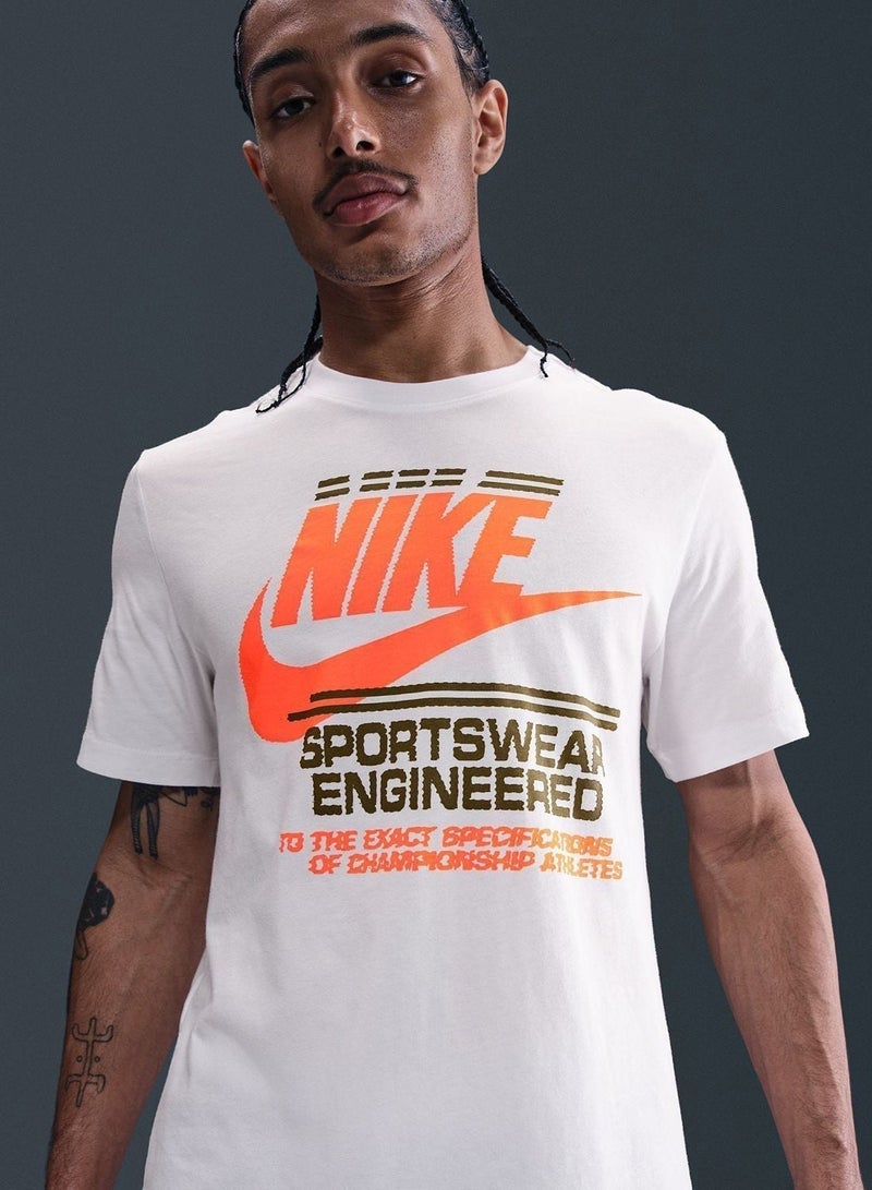 Nike Nsw Futura Graphic T-Shirt - Image 3
