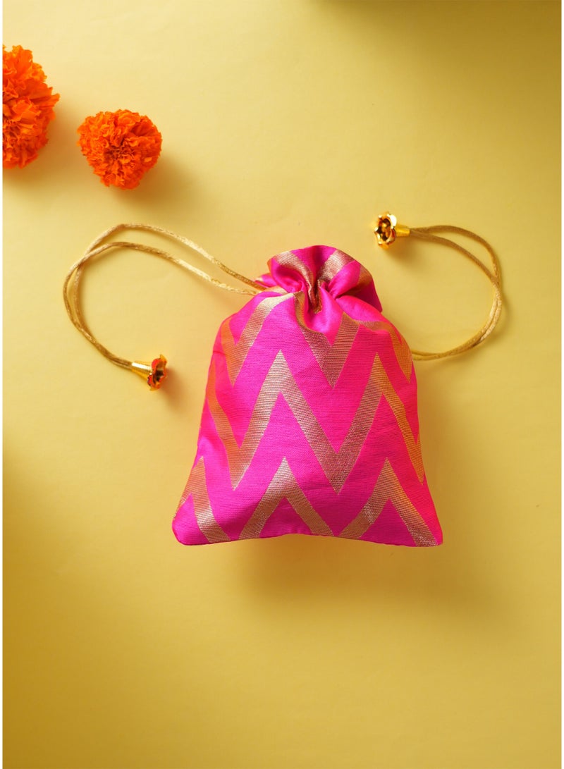 Madhoor Zigzag Decorative Potli Gift Bag (Batwa) Dark Pink for Wedding Favours, Pooja Items & Festive Gifting, 5 x 7 Inches, 1 Piece - Image 3