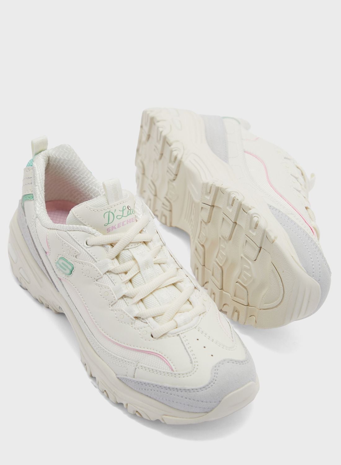 حذاء دي لايتس