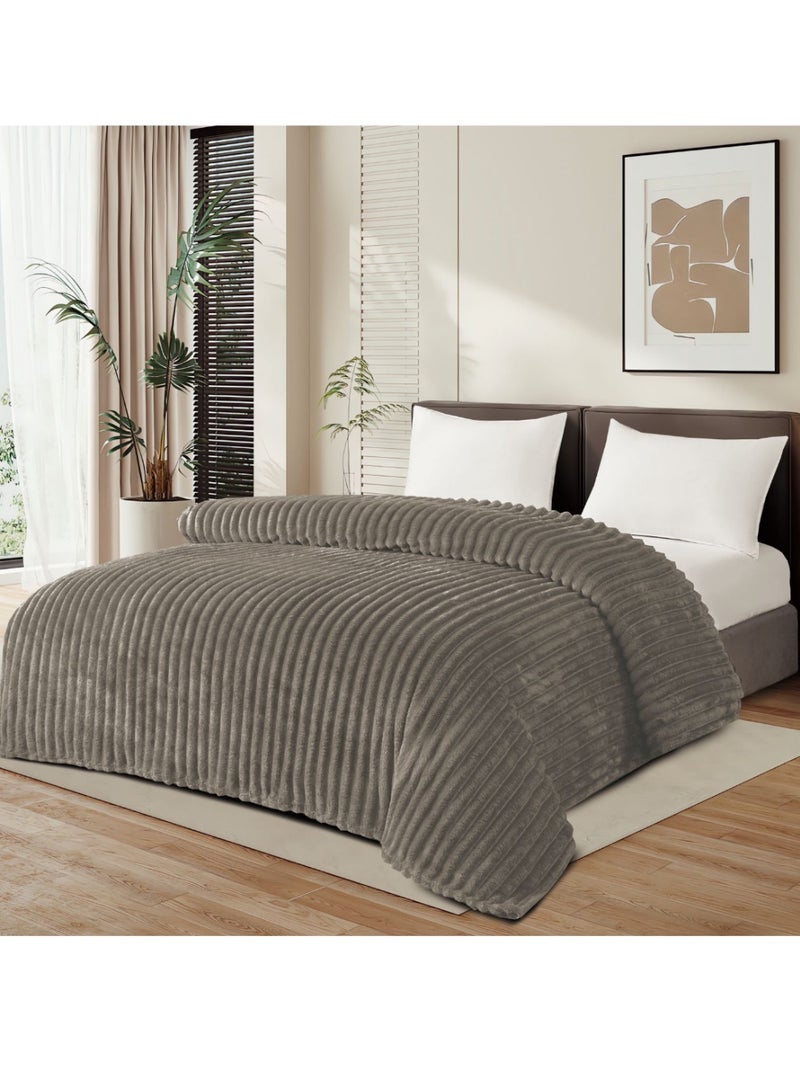 مينجلي بطانية فلانيل مخططة ناعمة ودافئة  بوزن1  كجم - بطانيه مقاس  210×170 سم متعددة الاستخدامات للسرير والكنبة وجميع الفصول - Image 1