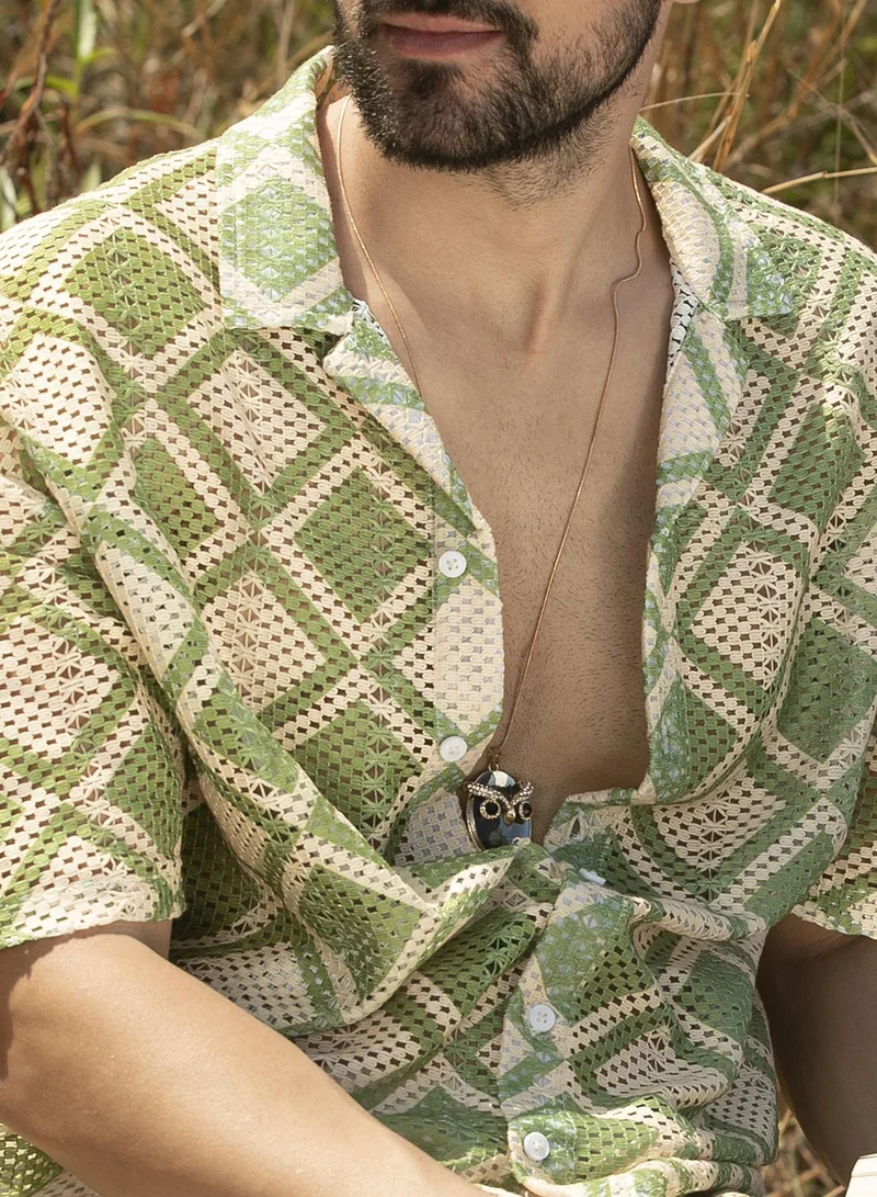 Campus Sutra Campus Sutra Men's Grass Green & Pale Yellow Geometric Block Oversized Shirt For Casual Wear | Spread Collar | Short Sleeve | Button Closure | Shirt Crafted With Comfort Fit For Everyday Wear