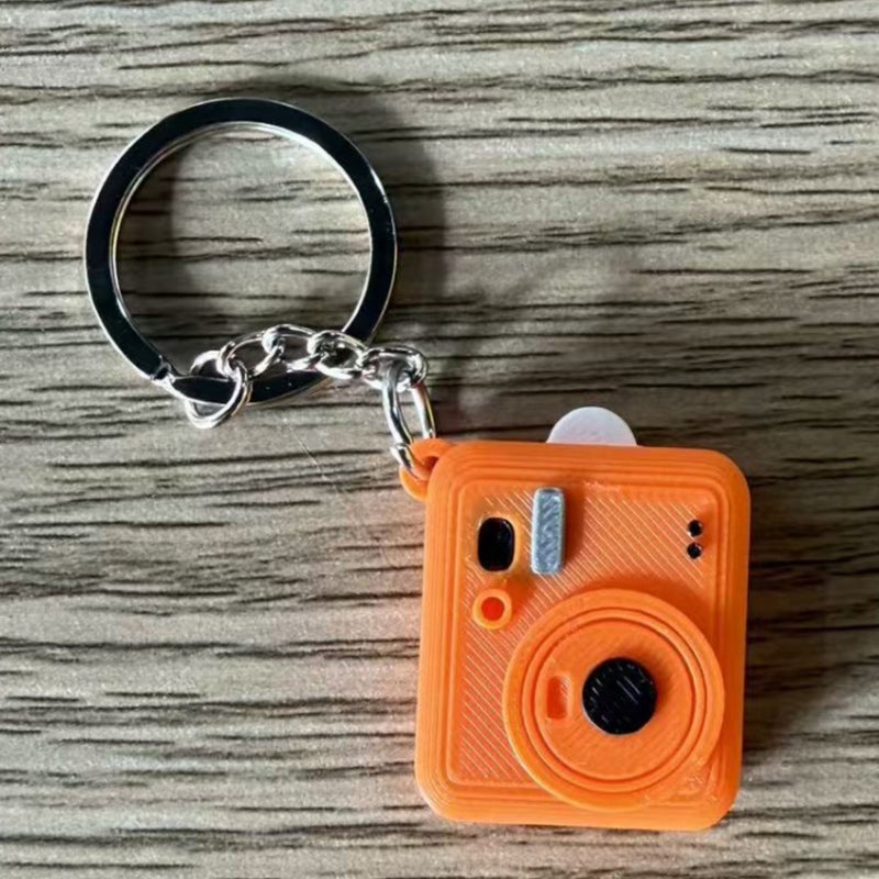 Cross-Border Dropshipping Bestseller: 3D Printed Polaroid Keychain with Customizable  Photos - Image 1
