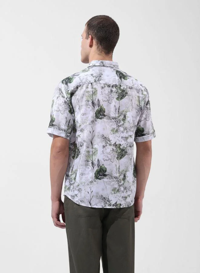 شركة المرآب الهندية Men Relaxed Fit Solid Cutaway Collar Half Sleeves Shirt