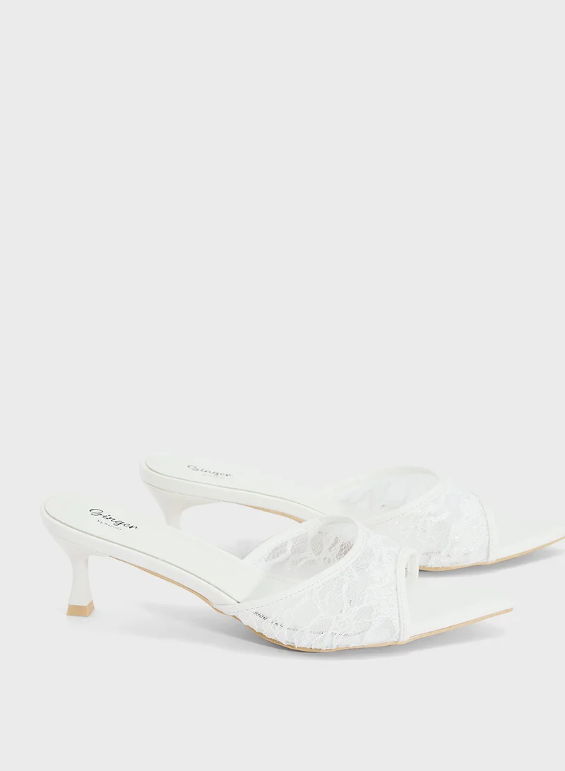 جينجر صندل بكعب وحزام رباط