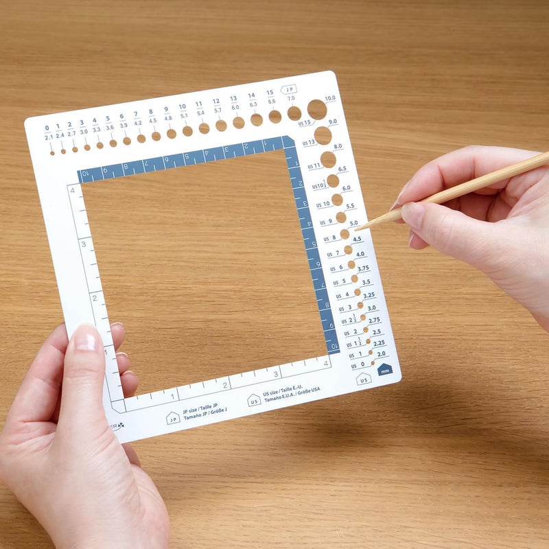 Clover Swatch Ruler & Needle Gauge, White - Image 3