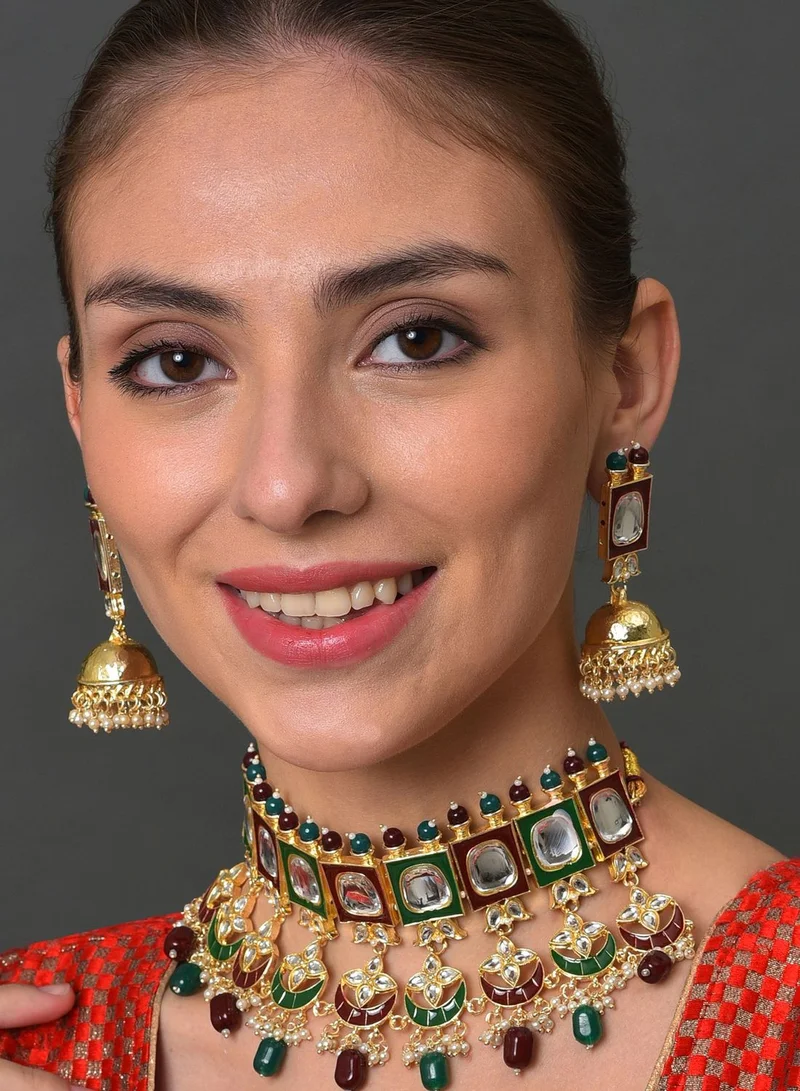 سوهي طقم عقد واقراط كوندن مطلية بالذهب