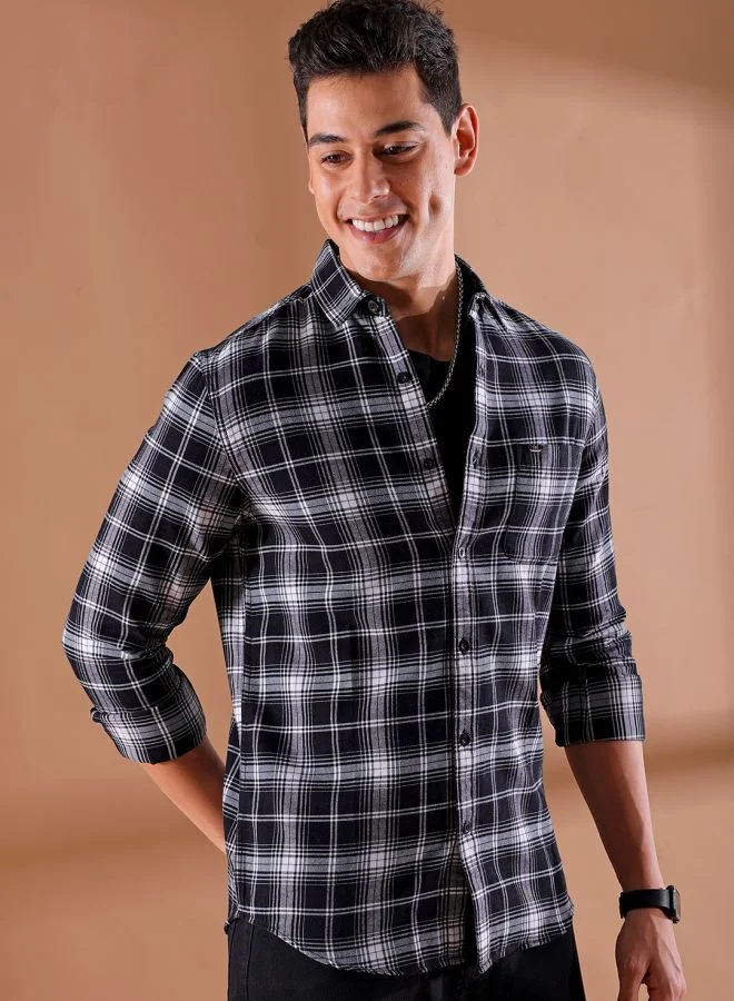 The Indian Garage Co Men Slim Fit Checkered Full Sleeves Cutaway Collar Casual Shirt