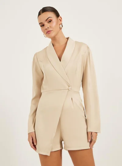 ستايلي رومبر بتصميم ياقة شال ملتفة غير متماثل