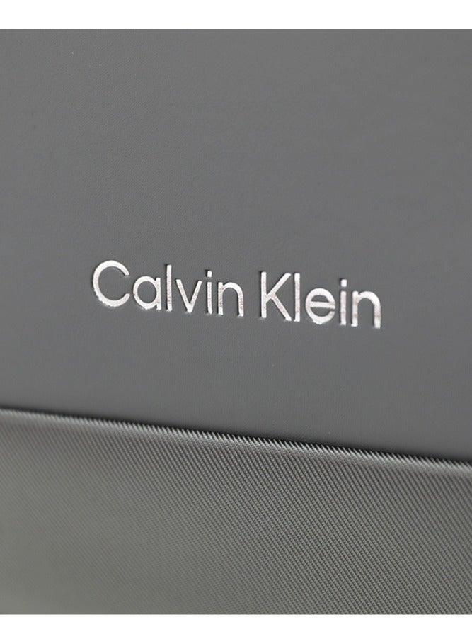 Calvin Klein 3-Piece Softshell Spinner Luggage Set | Lightweight, Flexible Packing for Smart Travelers - Image 4