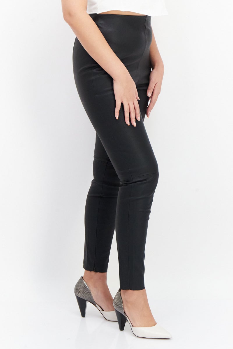 NA-KD سروال جلد ضيق للنساء، أسود - Image 3