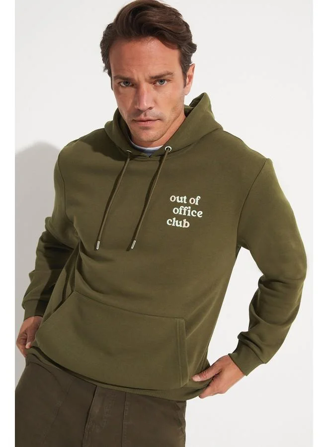 جون June Men Regular Fit Kangaroo Pocket Hooded Embroidered Sweatshirt Khaki