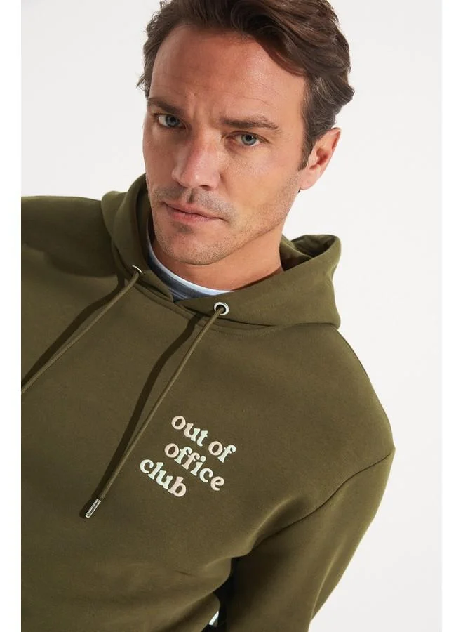 جون June Men Regular Fit Kangaroo Pocket Hooded Embroidered Sweatshirt Khaki