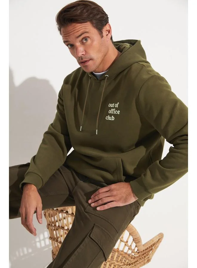 جون June Men Regular Fit Kangaroo Pocket Hooded Embroidered Sweatshirt Khaki