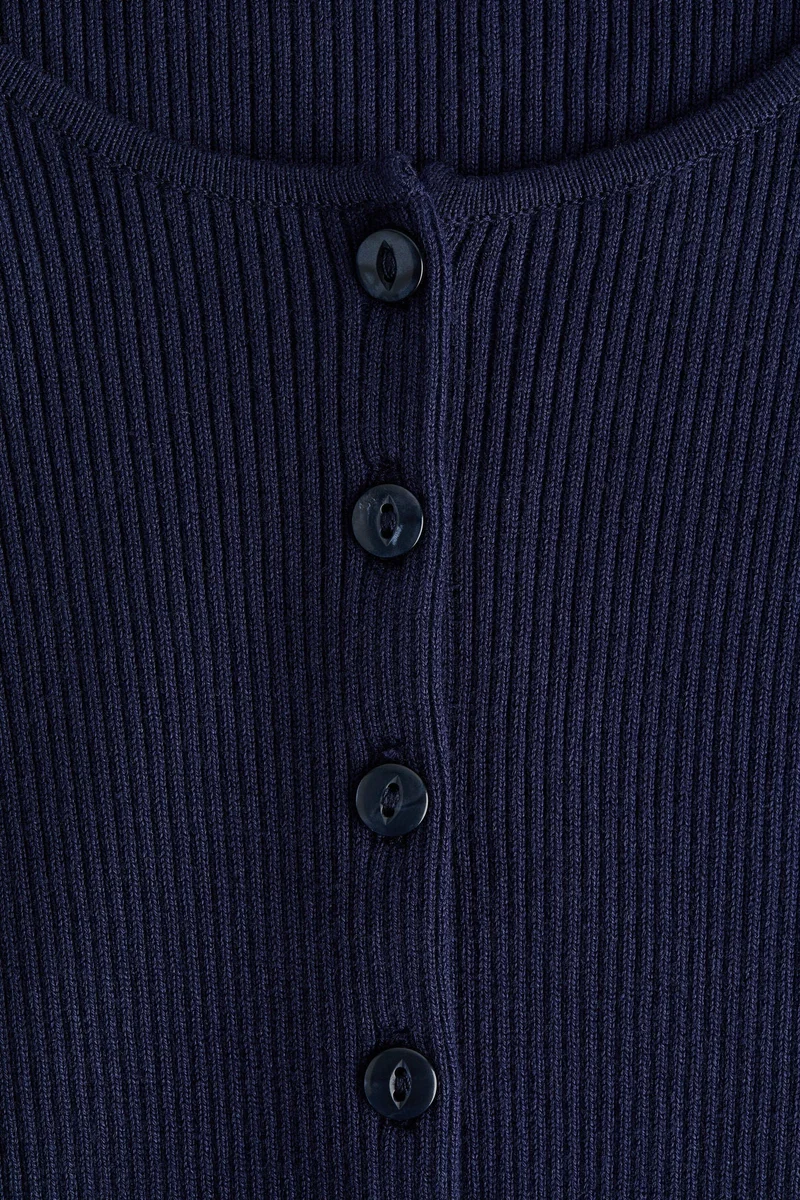 اتش اند ام كارديغان بأكمام قصيرة من قماش مرن