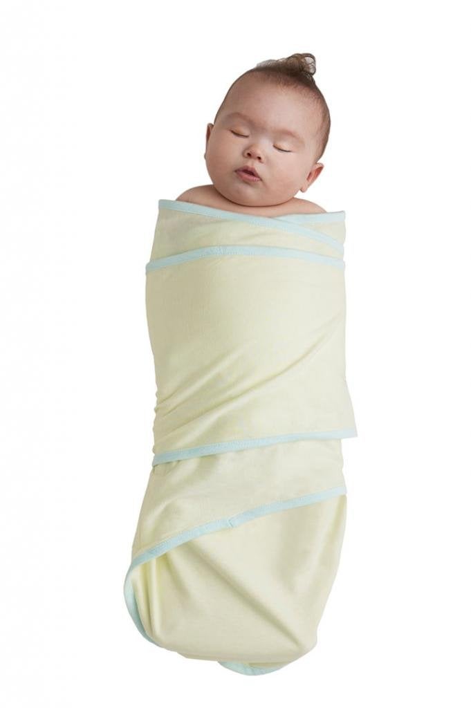 Miracle Blanket بطانية السواaddle المعجزة - ساعد مولودك الجديد على النوم لفترة أطول - كيس نوم ناعم وآمن للرضع - بطانية سواaddle سهلة الاستخدام لطفل هادئ (رمادي مع حواف صفراء) - Image 4