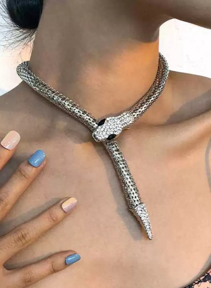 Punk Style Silver Diamond-Encrusted Magnetic Snake Choker Necklace - Image 1