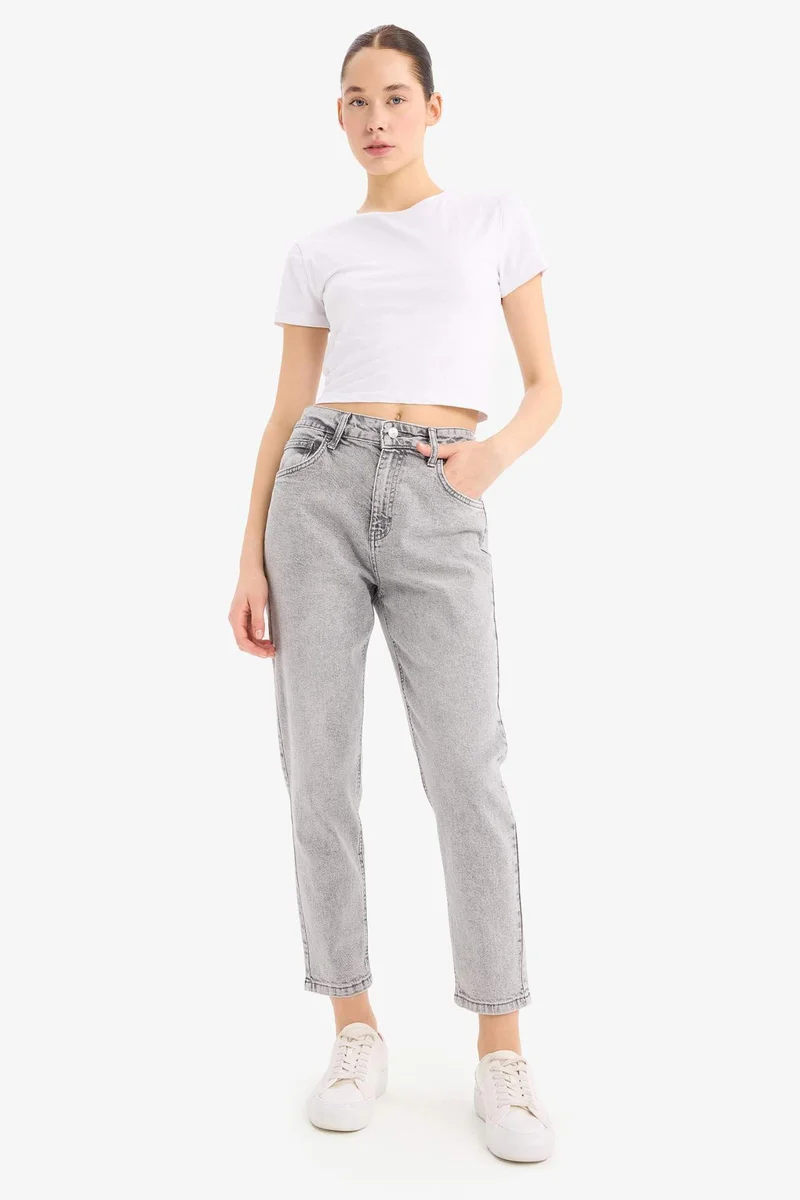 ديفاكتو Lina Comfort Mom Fit Normal Waist Straight Leg Jeans