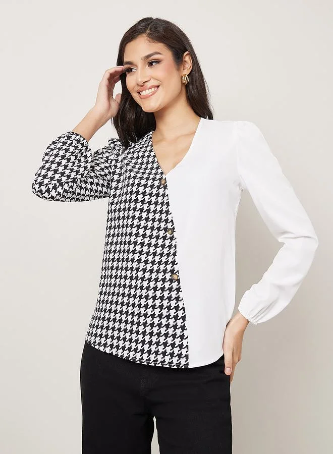 Styli Houndstooth Pattern V Neck Blouse with Button Detail