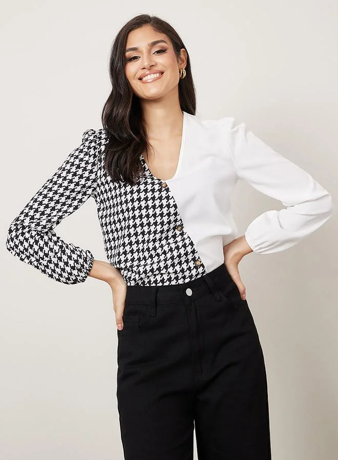 Styli Houndstooth Pattern V Neck Blouse with Button Detail