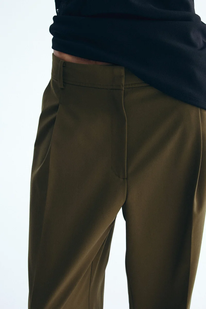 اتش اند ام بنطلون بقصّة عريضة