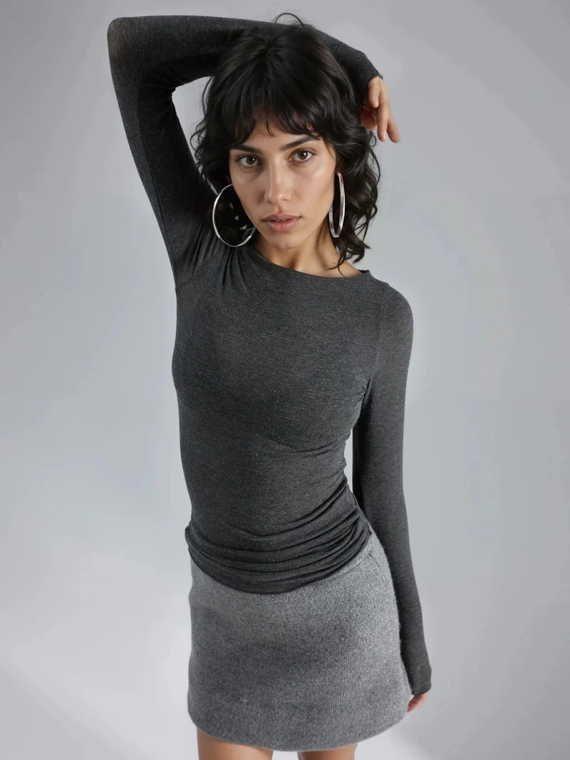 بوسيم بلوزة بياقة قارب بقصة ضيقة من بوسيم