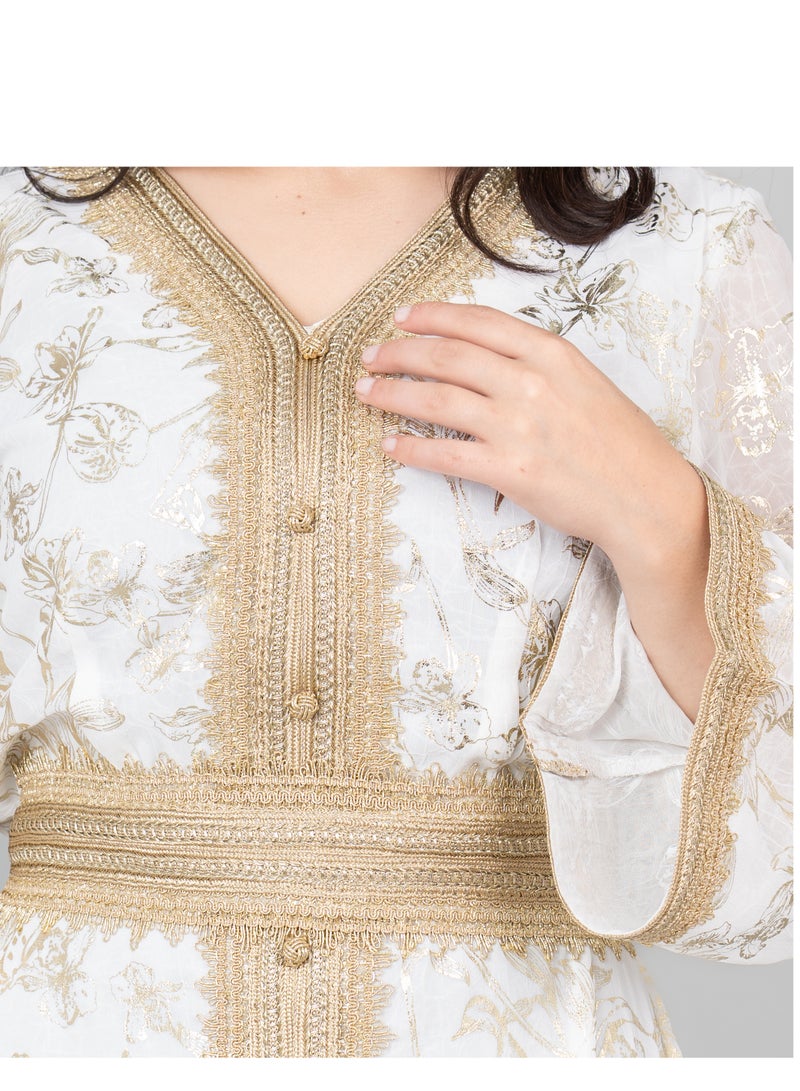 اكسا جلابية دانتيل مطبوعة عصرية بيضاء - Image 3