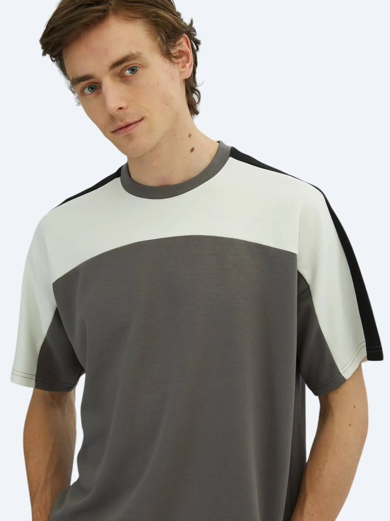 كيب تيشيرت هارد كول سادة برقبة دائرية - Image 5